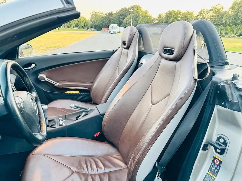 Beige Gebraucht 2004 Mercedes SLK200 Cabrio | 8.500 € - Bild 1/4