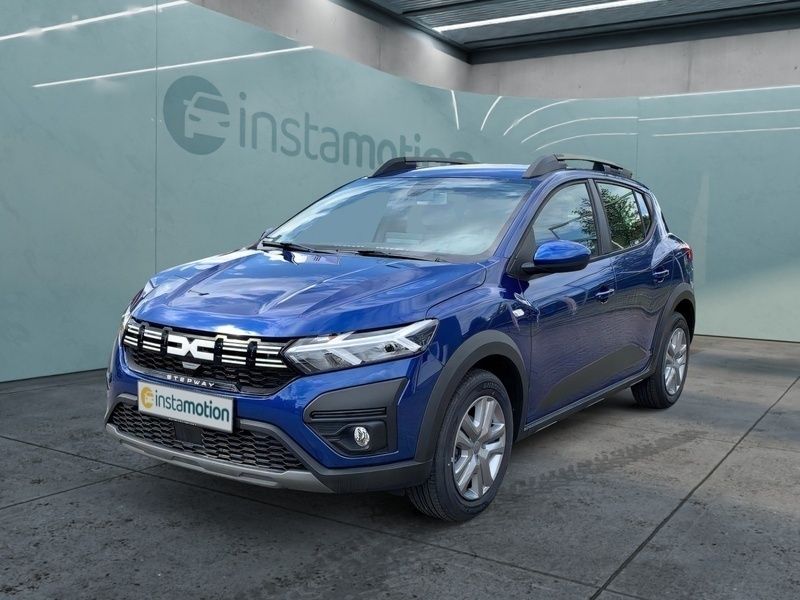 Blau Gebraucht 2024 Dacia Sandero Expression Kleinwagen | 15.475 € (Fairer Preis) - Bild 1/4