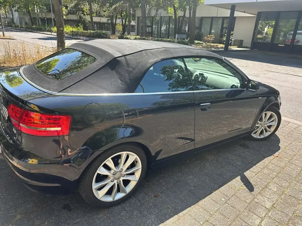 Gebraucht Audi A3 Cabriolet S-Line 140 PS (102 kW) 2011 Schwarz Cabrio