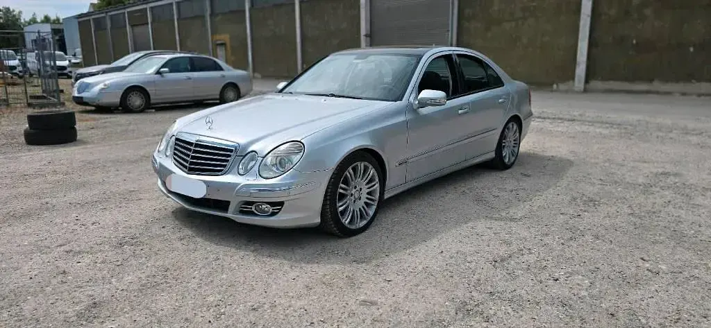 Brugt Mercedes E220 170 HK (125 kW) 2008 Sølv Sedan