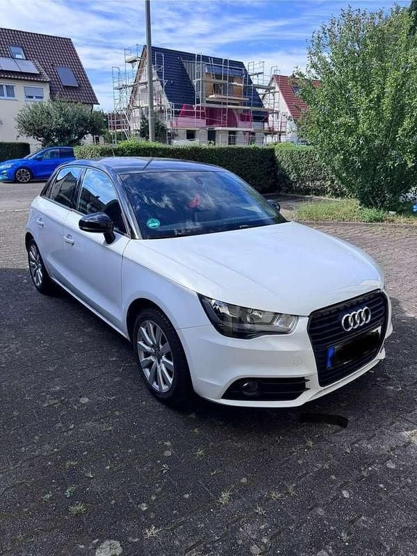 Weiß Gebraucht 2013 Audi A1 Sportback Ambition Kleinwagen | 10.500 € (Guter Preis) - Bild 1/4