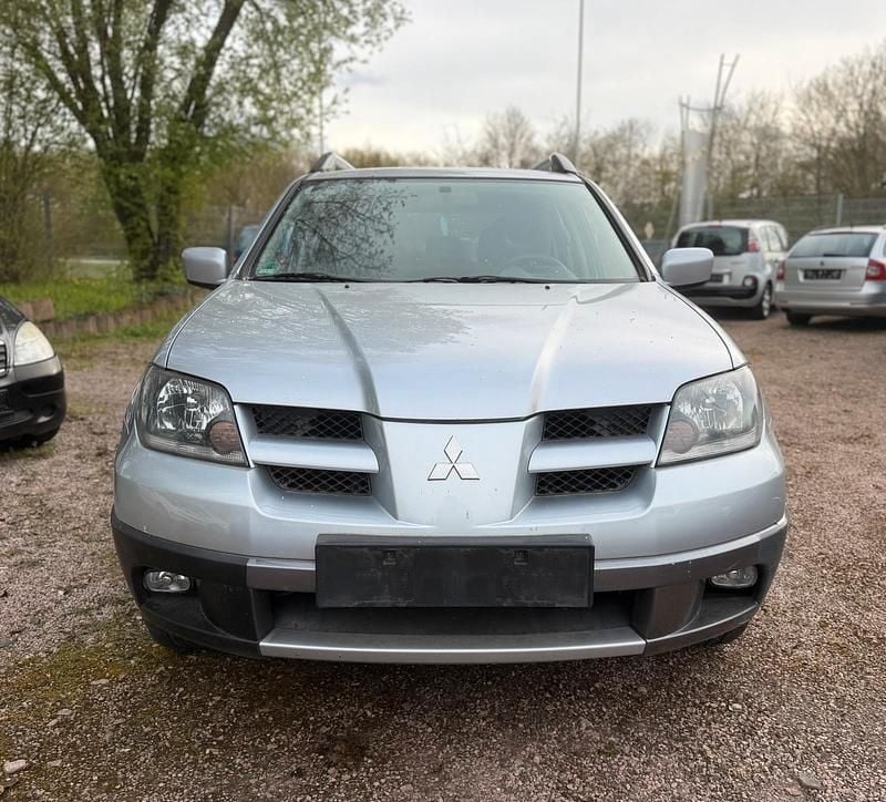 Gebraucht Mitsubishi Outlander 160 PS (117 kW) 2004 Silber SUV