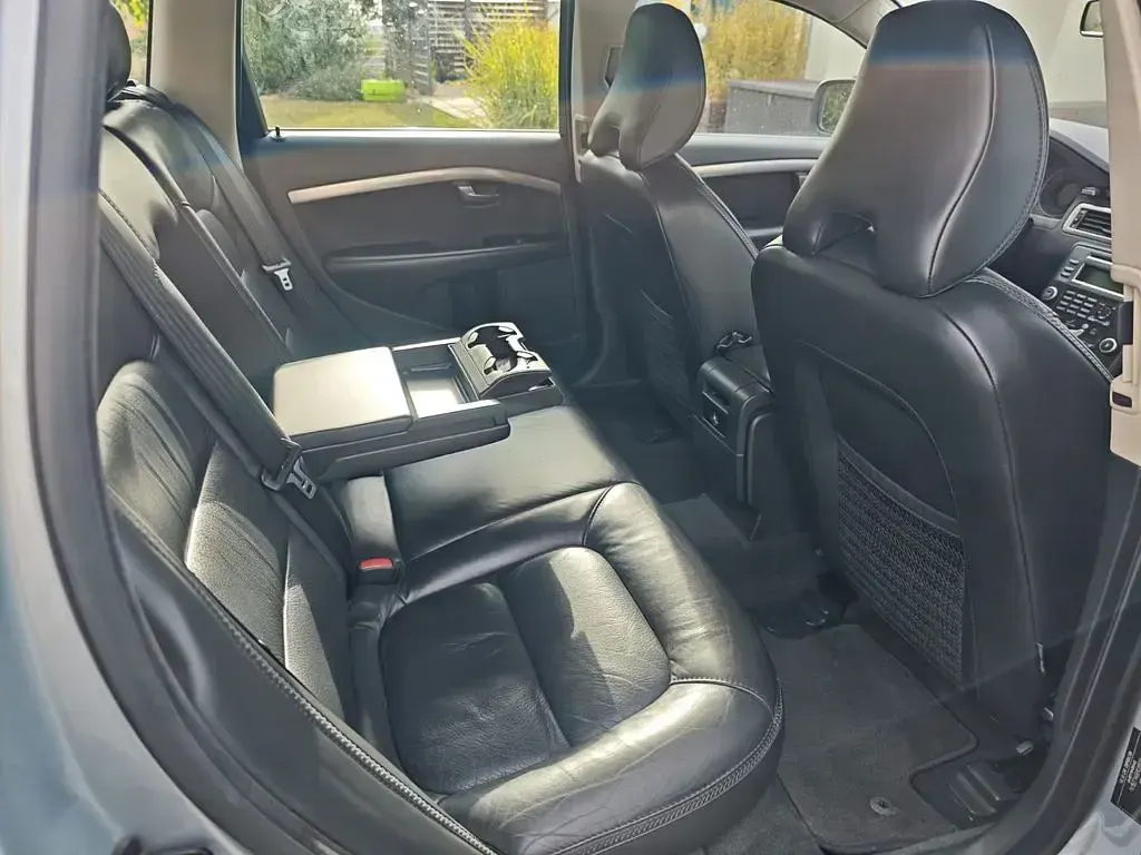 Gebraucht Volvo XC70 Summum 185 PS (136 kW) 2008 Silber Kombi