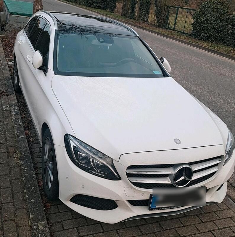 Weiß Gebraucht 2016 Mercedes C300e Kombi | 16.900 € (Guter Preis) - Bild 1/4