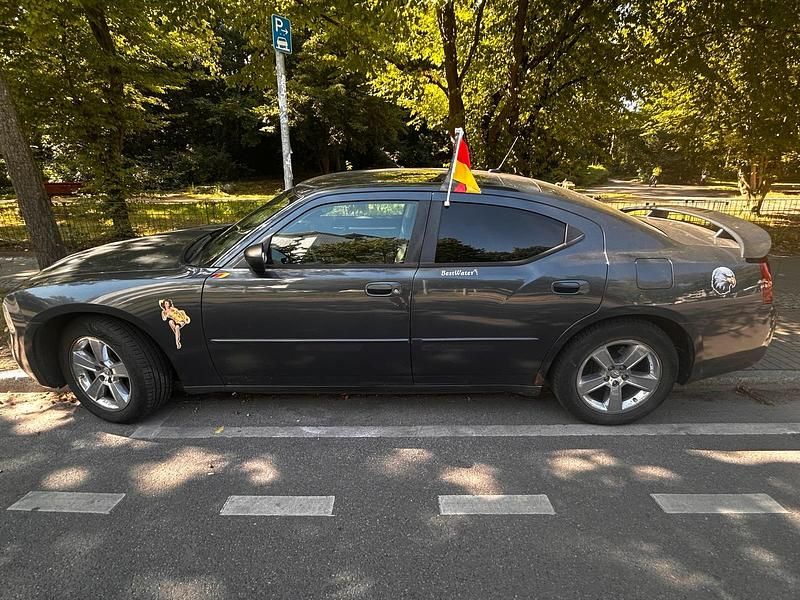 Grau Gebraucht 2007 Dodge Charger Limousine | 11.500 € - Bild 1/4