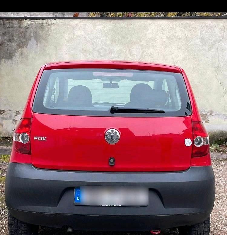 Gebraucht VW Fox 54 PS (39 kW) 2005 Rot Kleinwagen