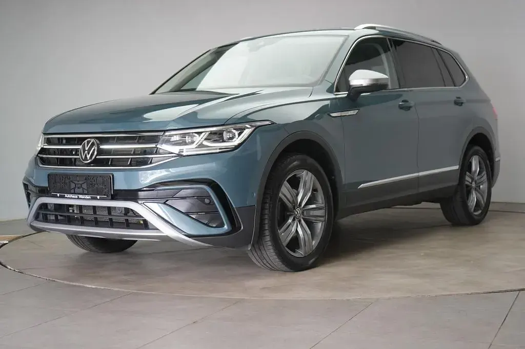 Gebraucht VW Tiguan Allspace Elegance 150 PS (110 kW) 2022 Petrol blue SUV