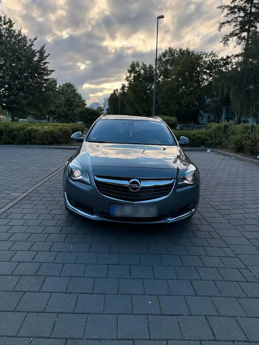 Gebraucht Opel Insignia Sport 170 PS (125 kW) 2017 Grau Kombi