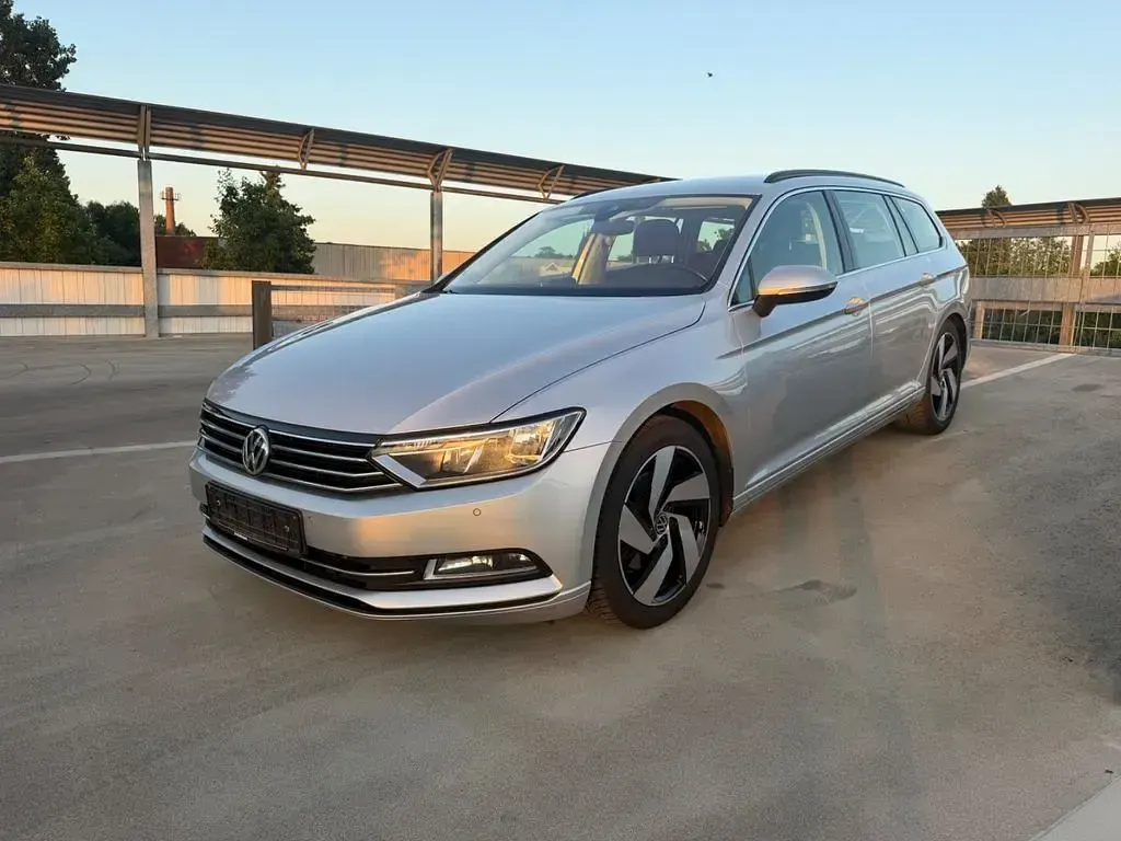 Gebraucht VW Passat Comfortline 150 PS (110 kW) 2018 Silber Limousine