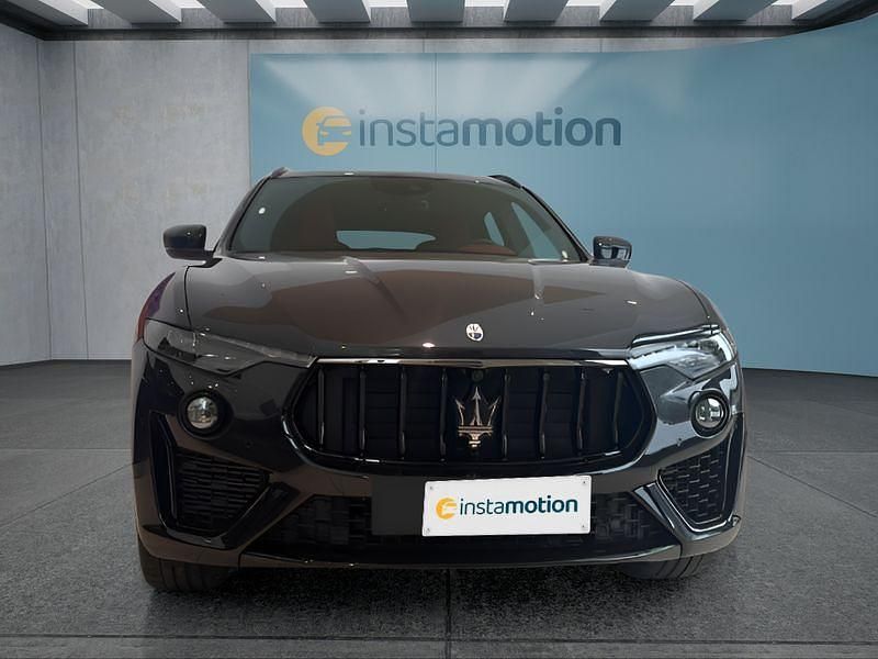 Gebraucht Maserati Levante 430 PS (316 kW) 2022 Schwarz SUV
