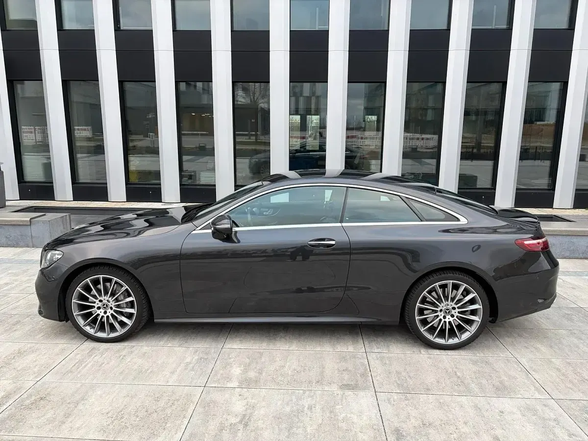 Gebraucht Mercedes E450 AMG line 367 PS (269 kW) 2020 Grau Coupé