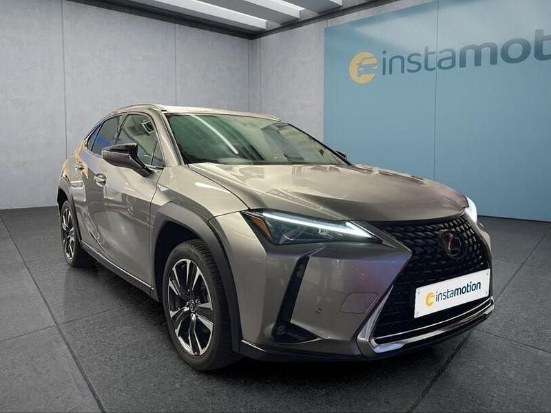 Gebraucht Lexus UX 184 PS (135 kW) 2023 Silber SUV