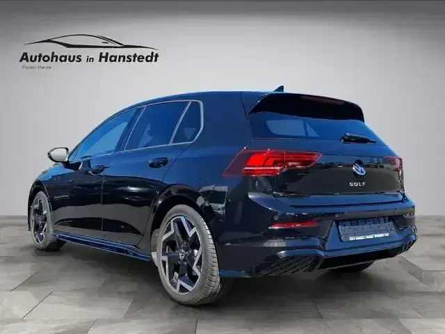 Gebraucht VW Golf VIII R-line 150 PS (110 kW) 2025 Schwarz Limousine
