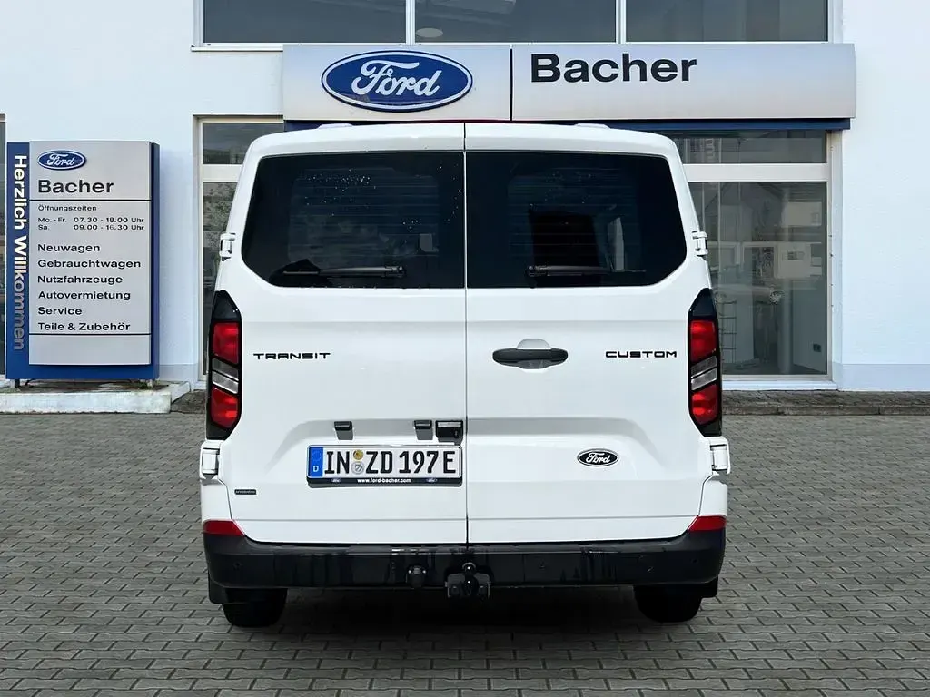 Second-hand Ford Transit Custom 232 CP (170 kW) 2025 Alb Berlinǎ