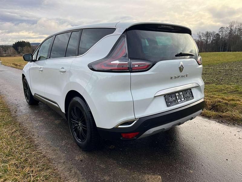 Gebraucht Renault Espace Initiale Paris 224 PS (164 kW) 2017 Weiss "nacre" Van / Kleinbus