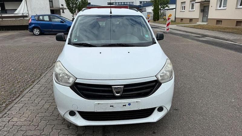 Weiß Gebraucht 2013 Dacia Lodgy Basis Van / Kleinbus | 1.300 € (Superpreis) - Bild 1/4