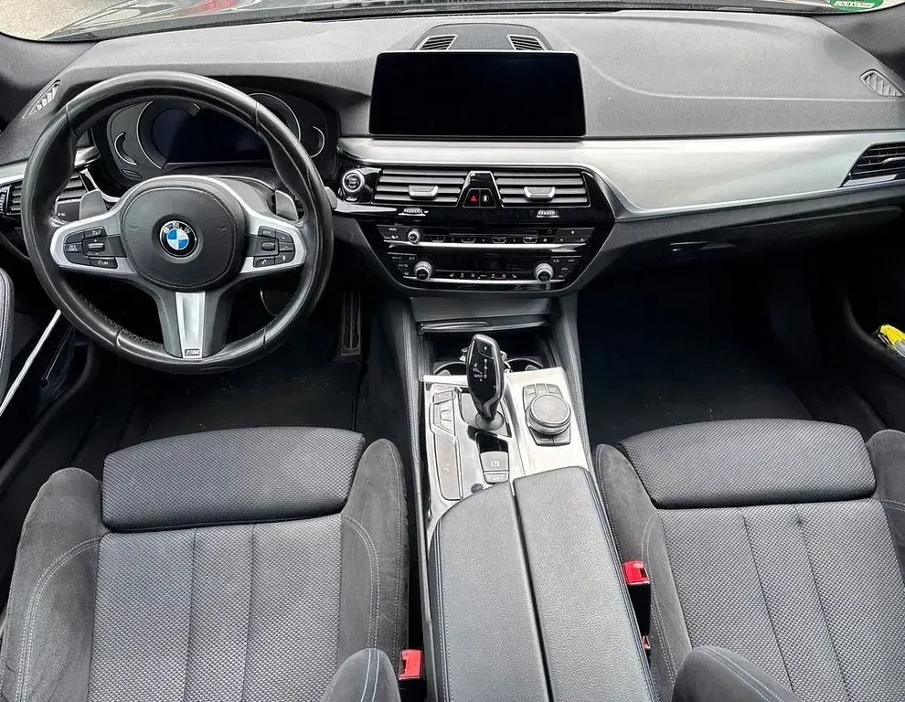 Gebraucht BMW 520 Shadowline 190 PS (139 kW) 2019 Schwarz Kombi