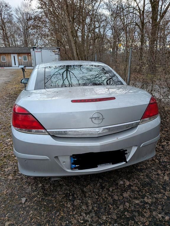 Gebraucht Opel Astra Cabriolet 140 PS (102 kW) 2007 Silber Cabrio