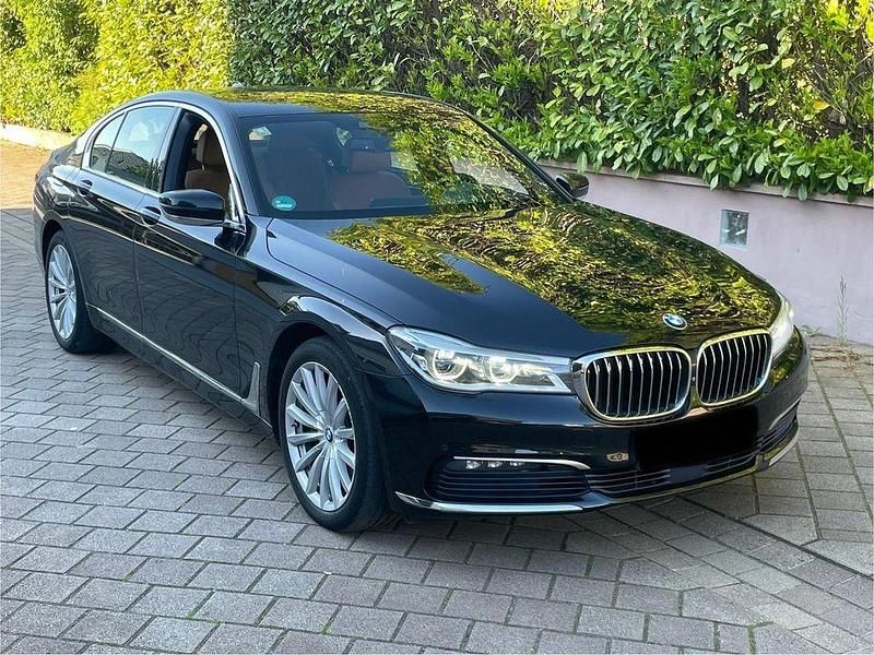 Gebraucht BMW 730 Performance 265 PS (194 kW) 2016 Schwarz Limousine