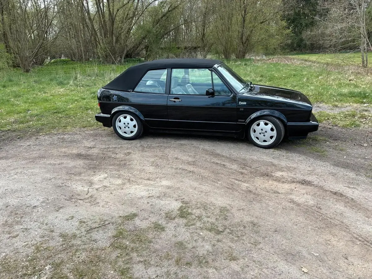 Gebraucht VW Golf Cabriolet Classicline 98 PS (72 kW) 1993 Schwarz Cabrio