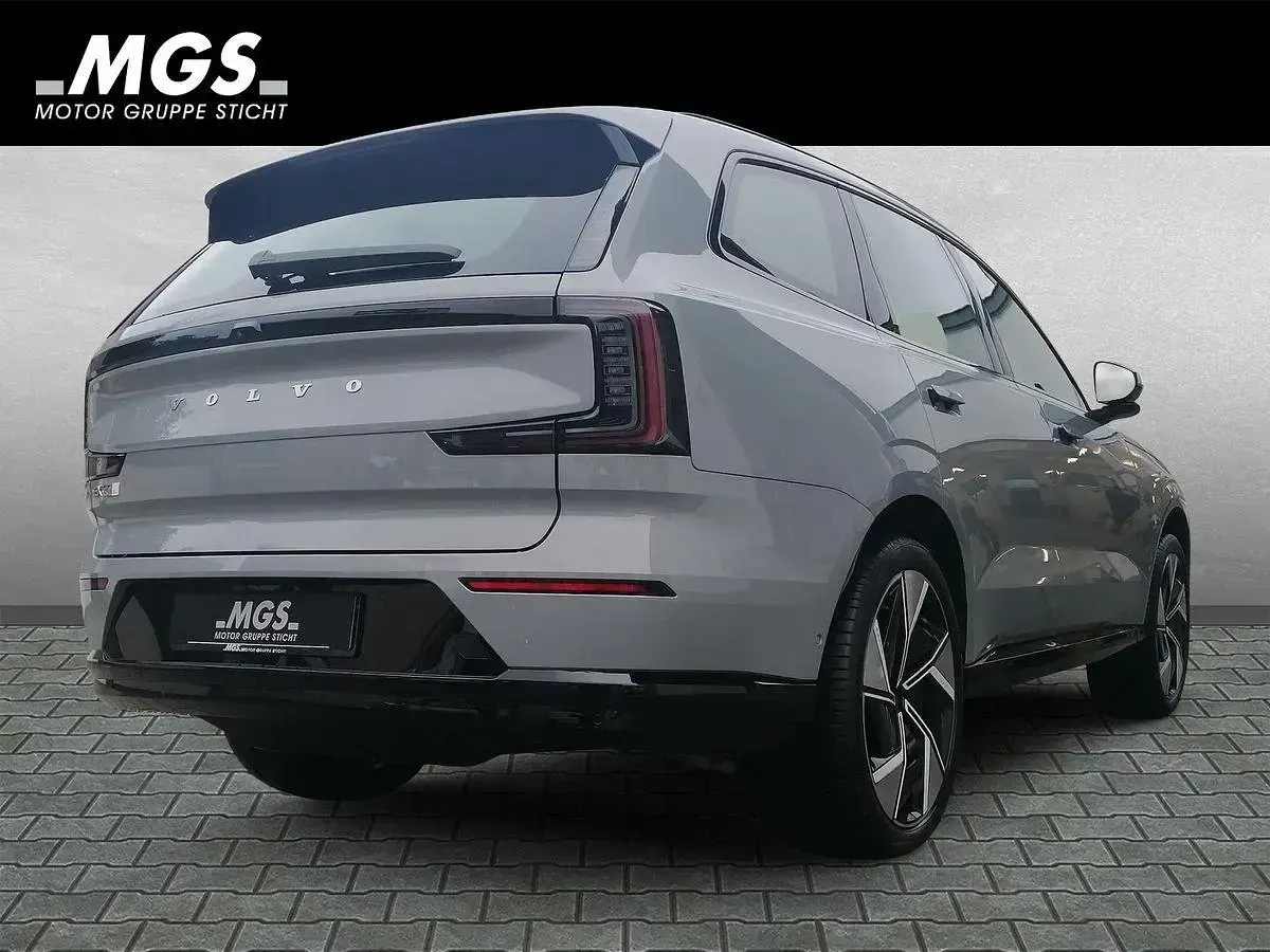 Neu Volvo EX90 Performance 380 kW (517 PS) 2025 Vapour grey SUV