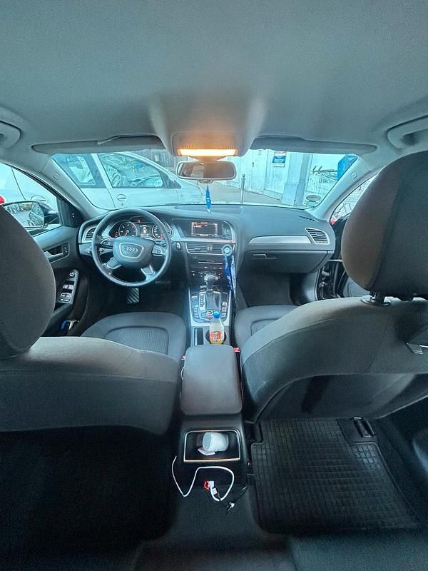 Gebraucht Audi A4 150 PS (110 kW) 2014 Schwarz Kombi