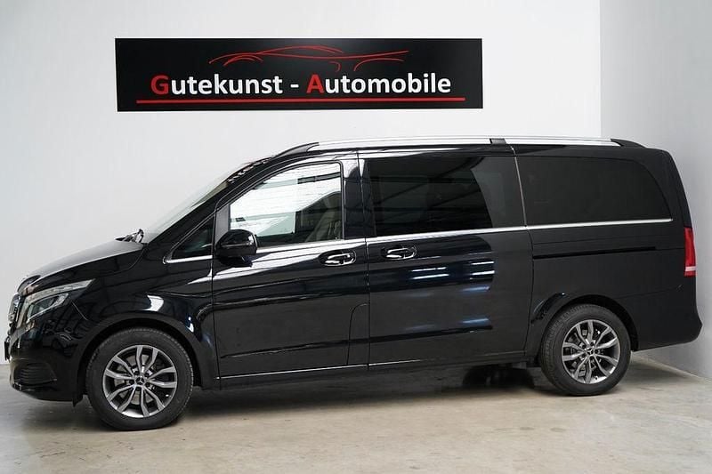 Schwarz Gebraucht 2019 Mercedes V250 Edition Van / Kleinbus | 46.900 € (Fairer Preis) - Bild 1/4