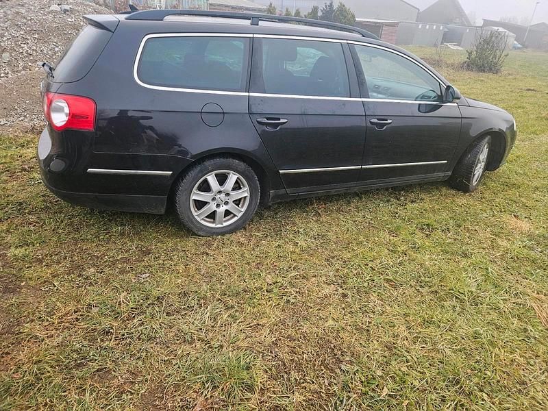 Schwarz Gebraucht 2009 VW Passat Kombi | 1.499 € (Superpreis) - Bild 1/2