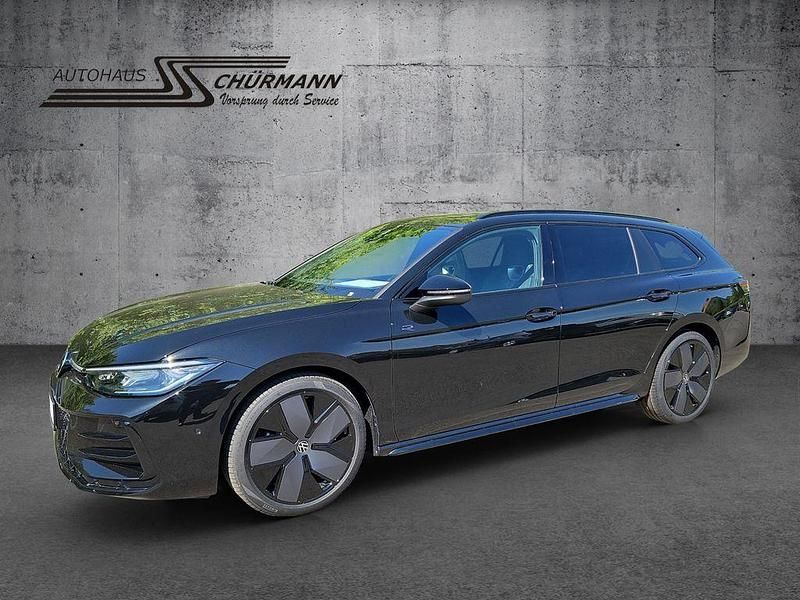 Gebraucht VW Passat R-line 150 PS (110 kW) 2024 Schwarz Kombi
