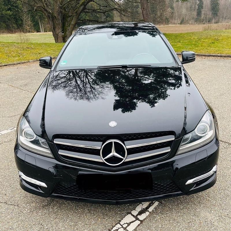 Gebraucht Mercedes C200 184 PS (135 kW) 2013 Schwarz Coupé