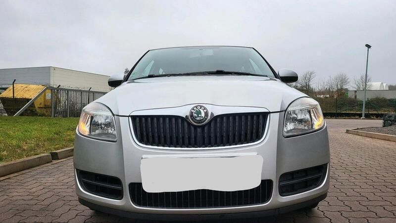 Silber Gebraucht 2007 Skoda Fabia Ambiente Kleinwagen | 1.899 € (Guter Preis) - Bild 1/4