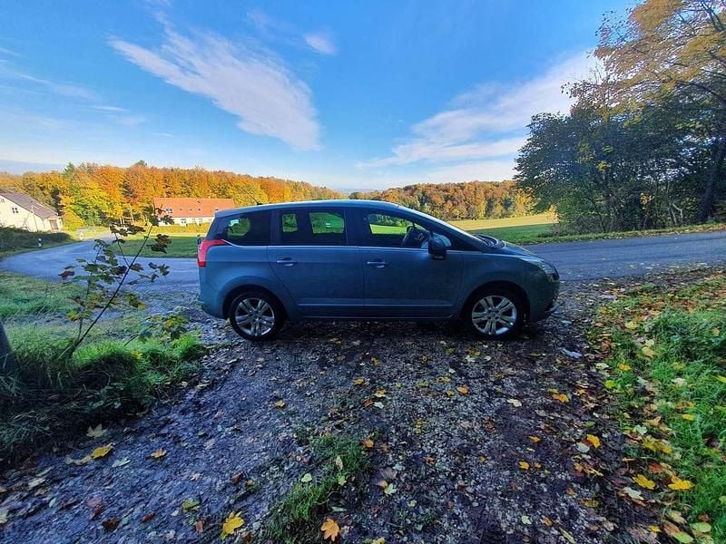 Gebraucht Peugeot 5008 Platinum 156 PS (114 kW) 2010 Kombi