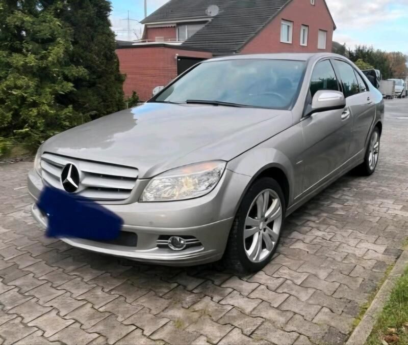 Andere außenfarben Gebraucht 2007 Mercedes C200 Limousine | 8.300 € (Fairer Preis) - Bild 1/4