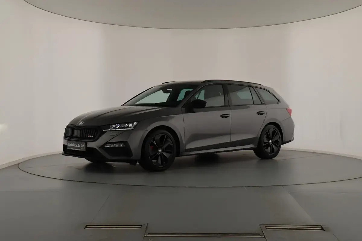 Gebraucht Skoda Octavia RS 200 PS (147 kW) 2024 Graphitegrau metallic Kombi