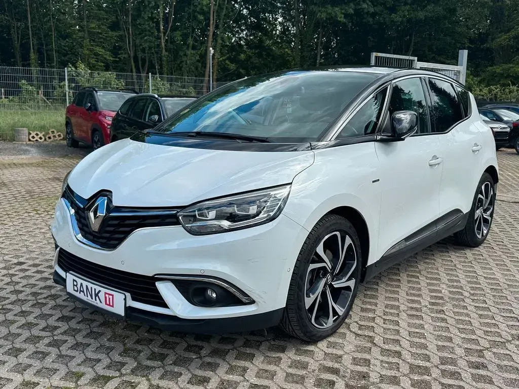 Gebraucht Renault Scénic IV Bose Edition 131 PS (96 kW) 2018 Weiss qnc+schwarz gne Van / Kleinbus