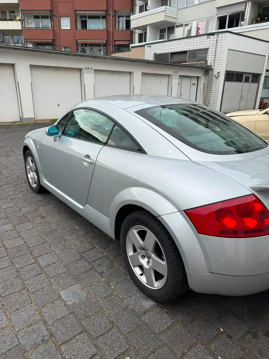 Gebraucht Audi TT Design 180 PS (132 kW) 2002 Silber Coupé