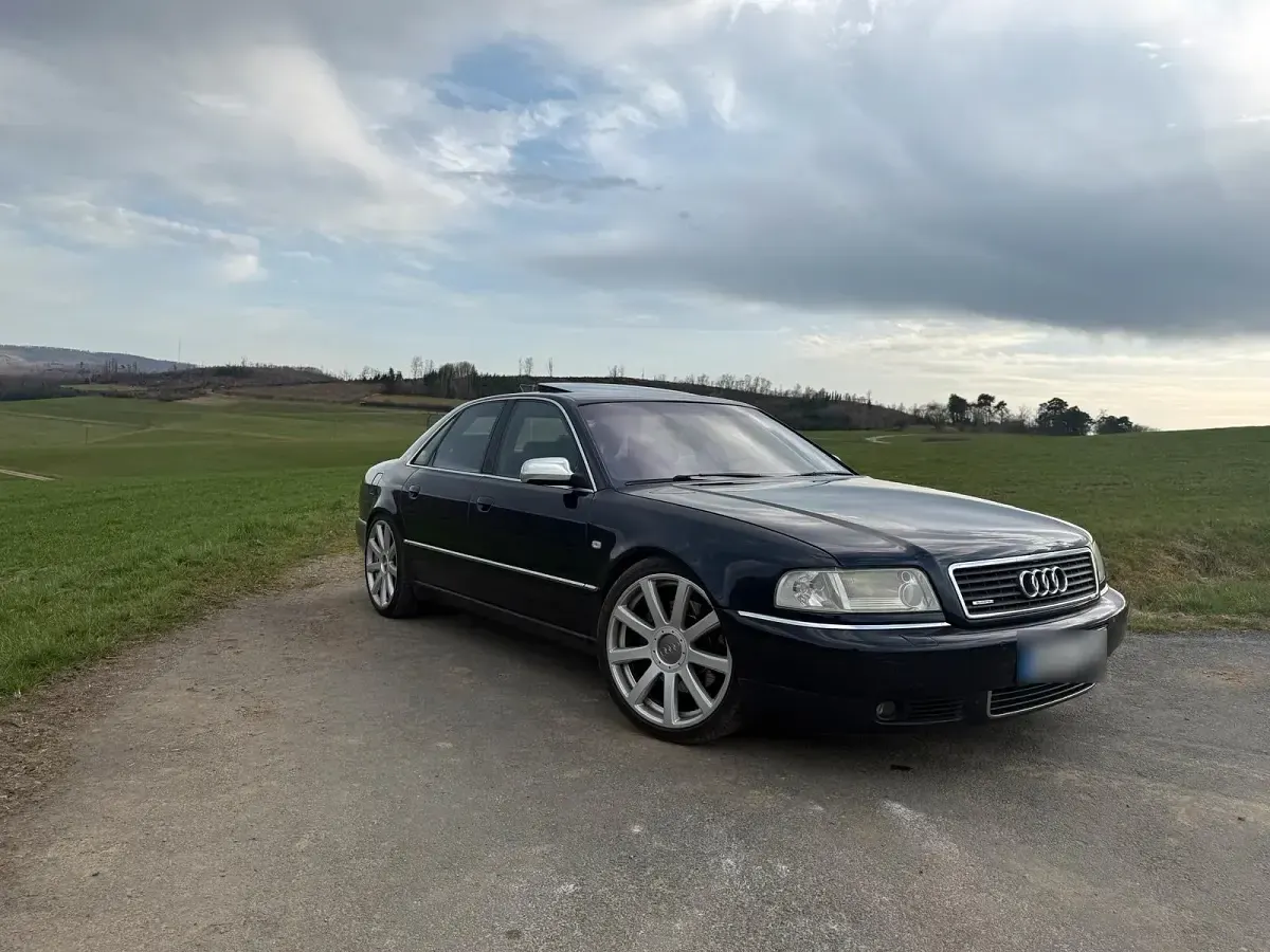 Gebraucht Audi S8 360 PS (264 kW) 2000 Blau Limousine