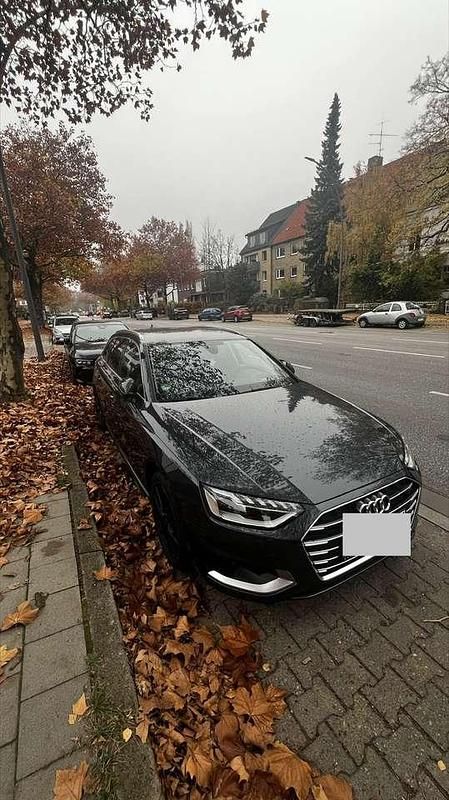 Grau Gebraucht 2021 Audi A4 Advanced Kombi | 29.999 € - Bild 1/4