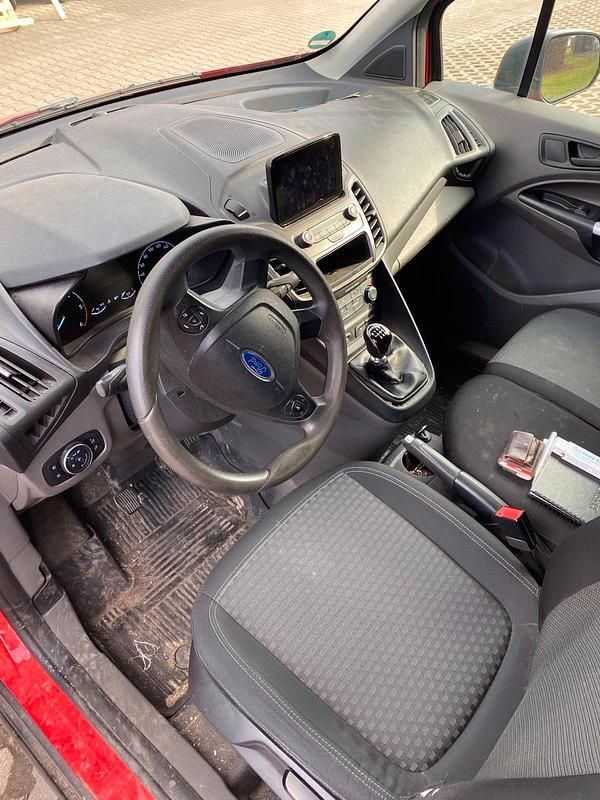 Gebraucht Ford Transit 120 PS (88 kW) 2019 Rot Kombi