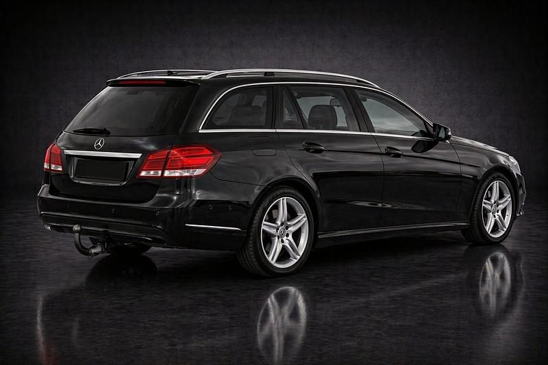 Second-hand Mercedes E300 231 CP (169 kW) 2015 Negru Break