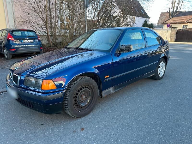 Gebraucht BMW 318 Basis 1996 Blau Kombi