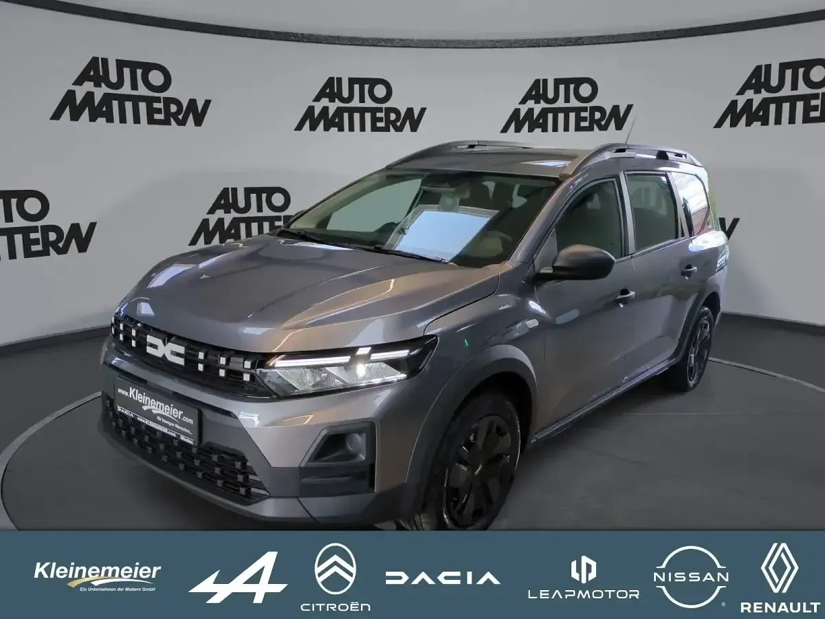 Gebraucht Dacia Jogger Essentiel 110 PS (80 kW) 2026 Van / Kleinbus