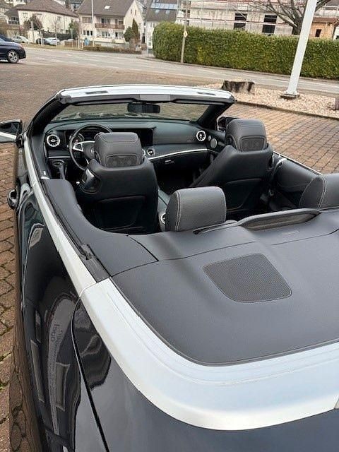 Gebraucht Mercedes E350 299 PS (219 kW) 2018 Schwarz Cabrio