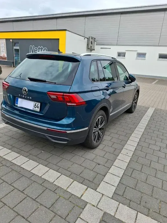 Gebraucht VW Tiguan Active 150 PS (110 kW) 2021 Blau SUV