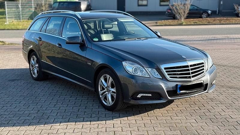 Gebraucht Mercedes E350 292 PS (214 kW) 2010 Schwarz Kombi