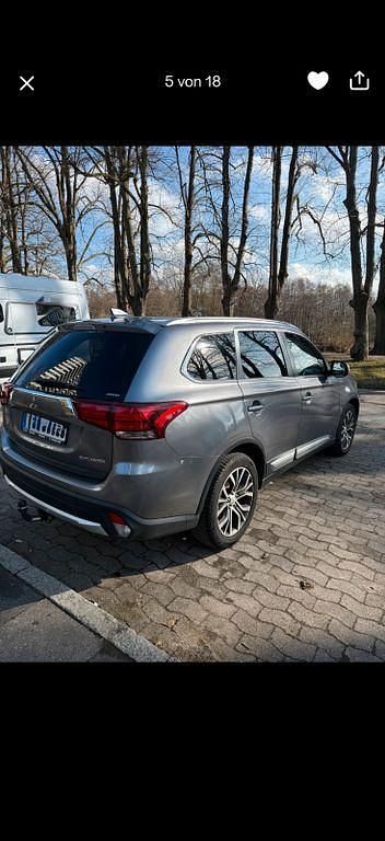 Gebraucht Mitsubishi Outlander Edition 150 PS (110 kW) 2018 Grau SUV