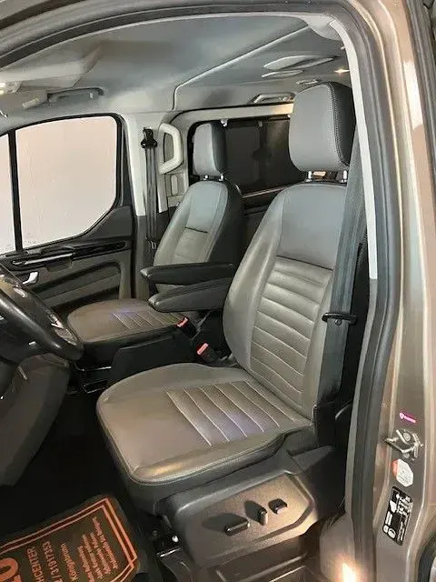 Gebraucht Ford Transit Tourneo Titanium X 185 PS (136 kW) 2021 Silber Van / Kleinbus