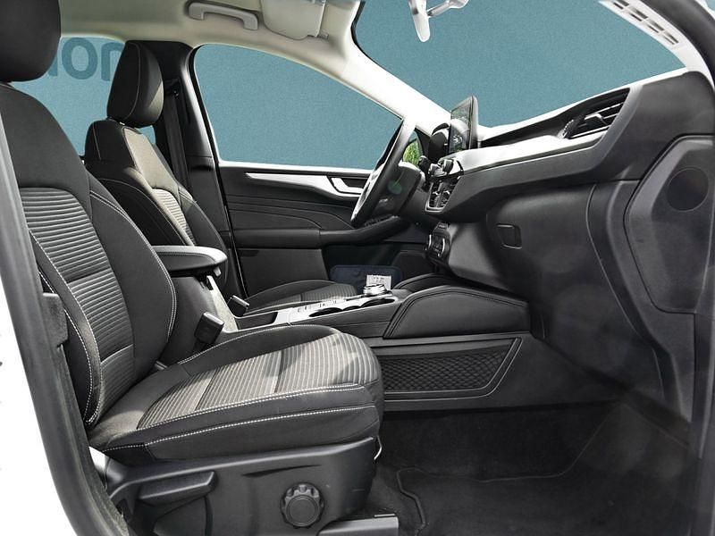 Gebraucht Ford Kuga Titanium 190 PS (139 kW) 2022 Weiß SUV