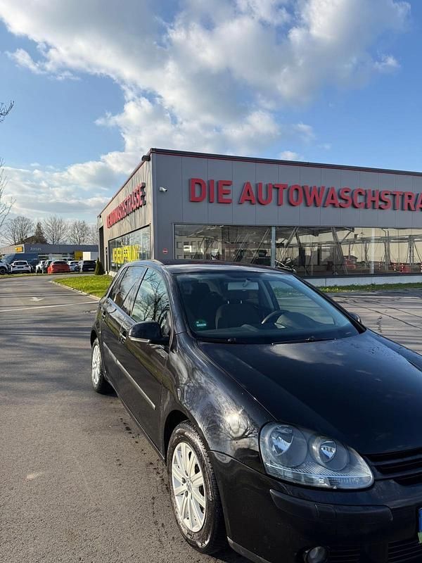Gebraucht VW Golf V 102 PS (75 kW) 2004 Schwarz Kleinwagen