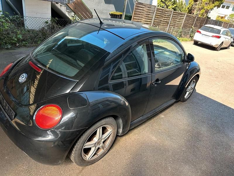 Second-hand VW New Beetle 105 CP (77 kW) 2000 Hatchback